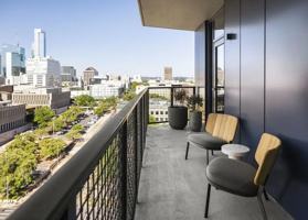 featured image of 1104 Sabine St #C24