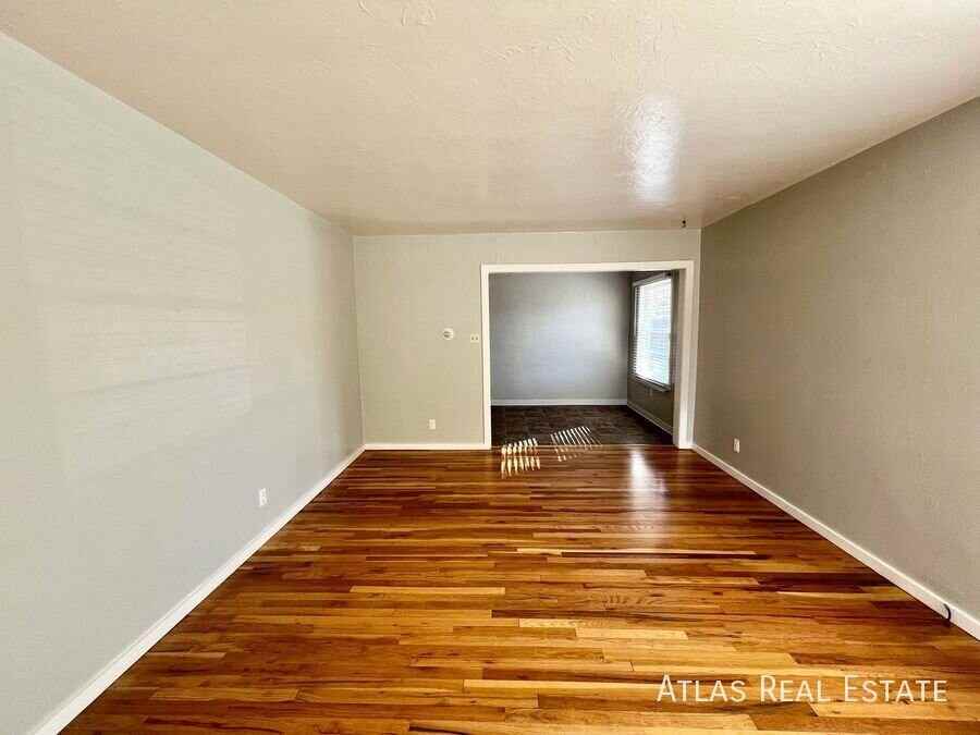529 S Institute St - Photo 7 of 25