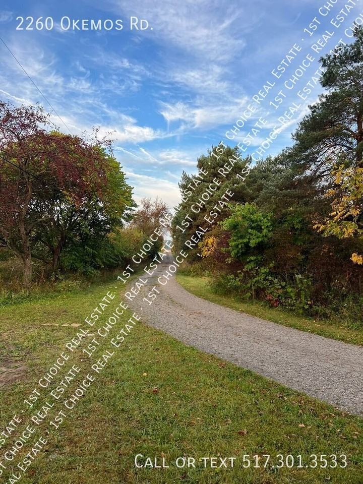 2260 Okemos Rd - Photo 2 of 40