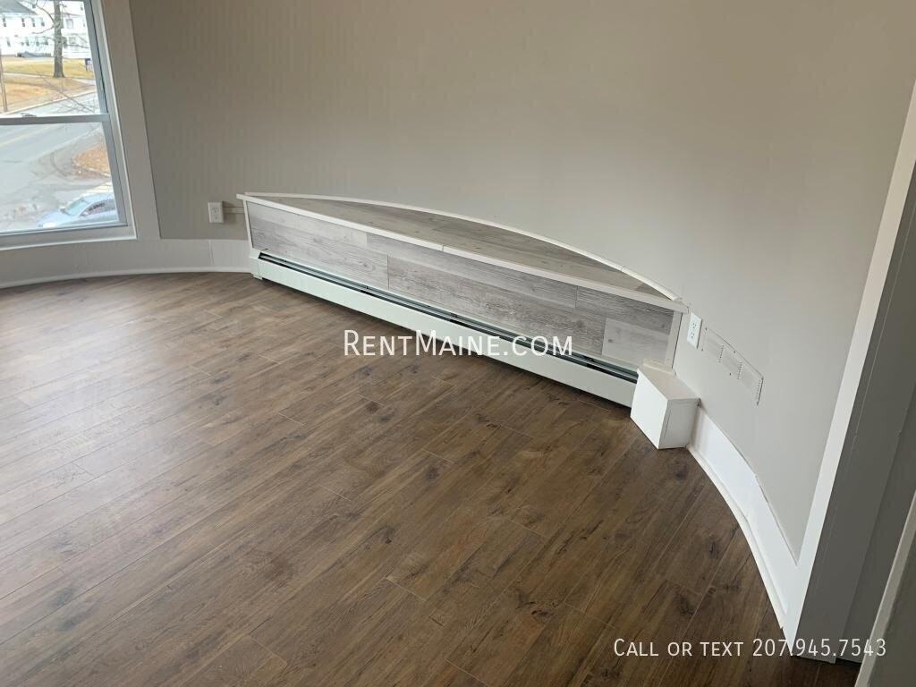 372 Hammond St #4 - Photo 2 of 19