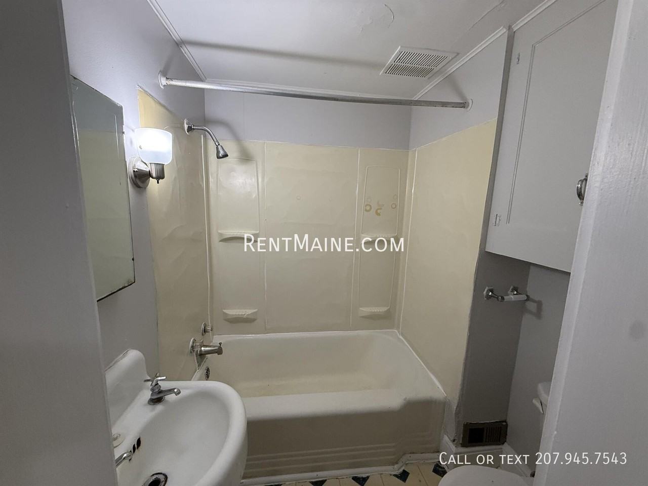 101 Cedar St #1 - Photo 6 of 8
