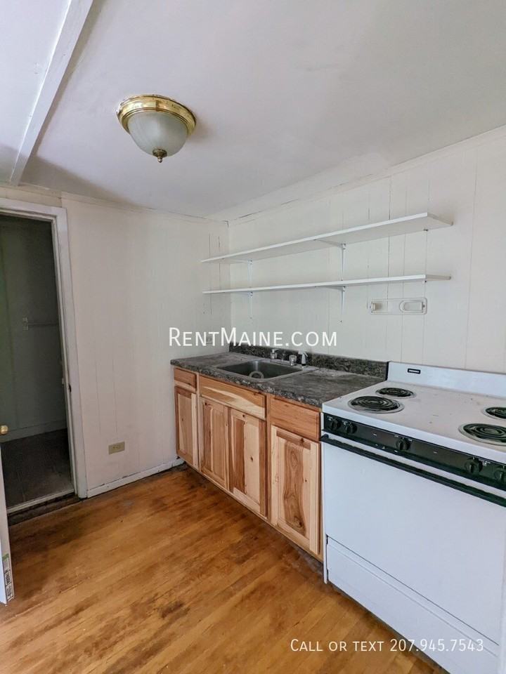 468 Union St #6 - Photo 4 of 8