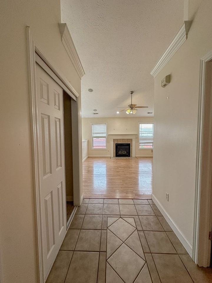 1414 Crusade Dr - Photo 2 of 18