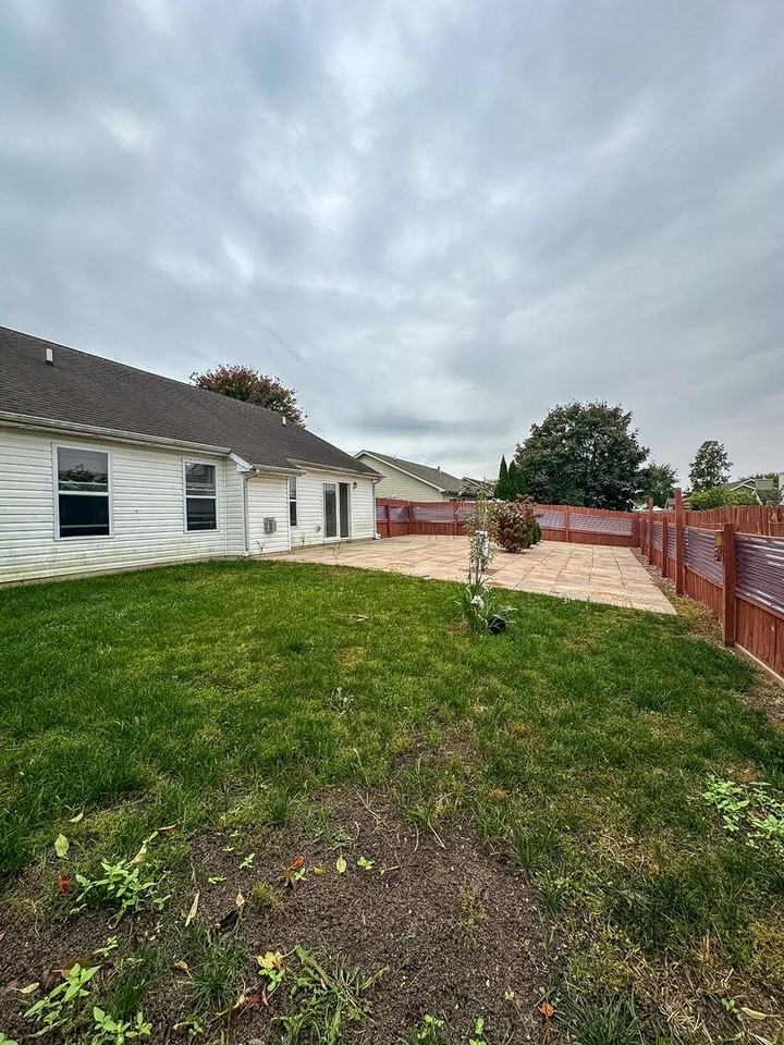 1414 Crusade Dr - Photo 7 of 18