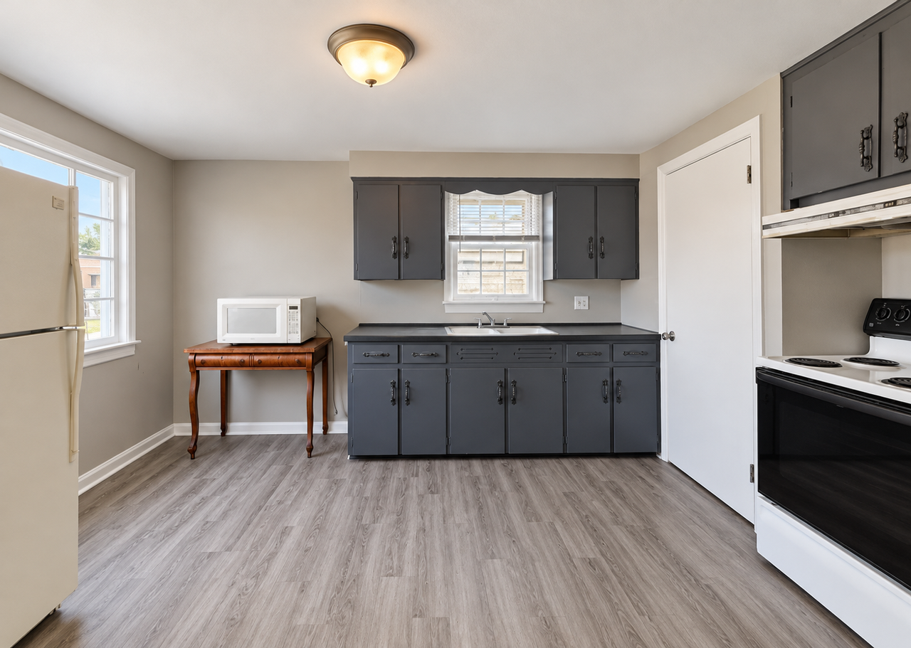 2813 Baldwin Ave Ne - Photo 3 of 8
