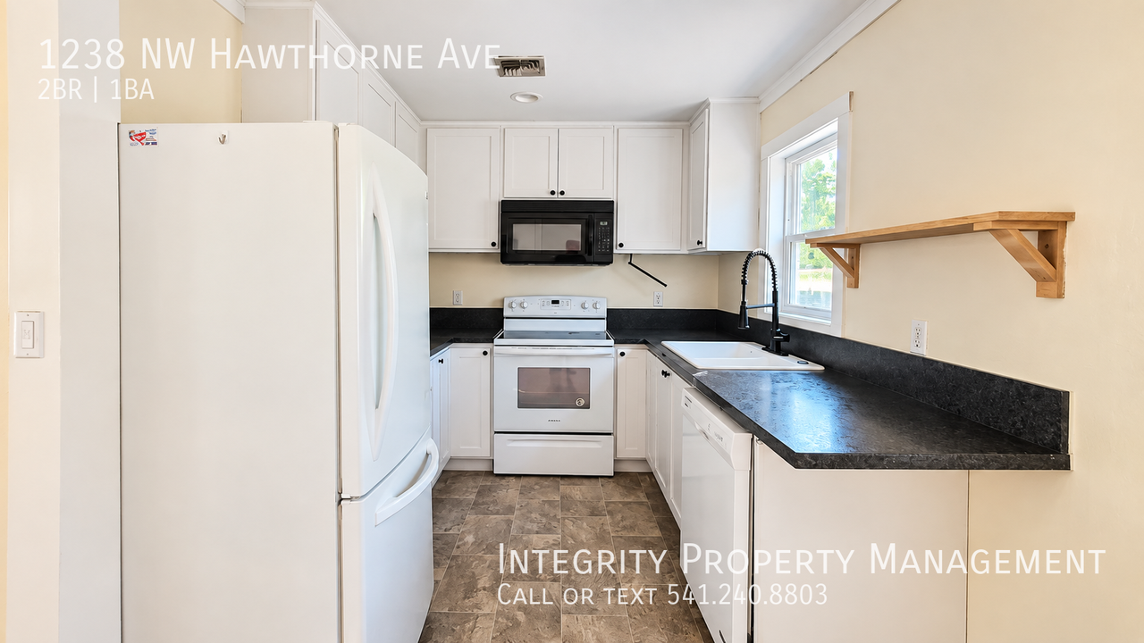 1238 Nw Hawthorne Ave - Photo 7 of 16