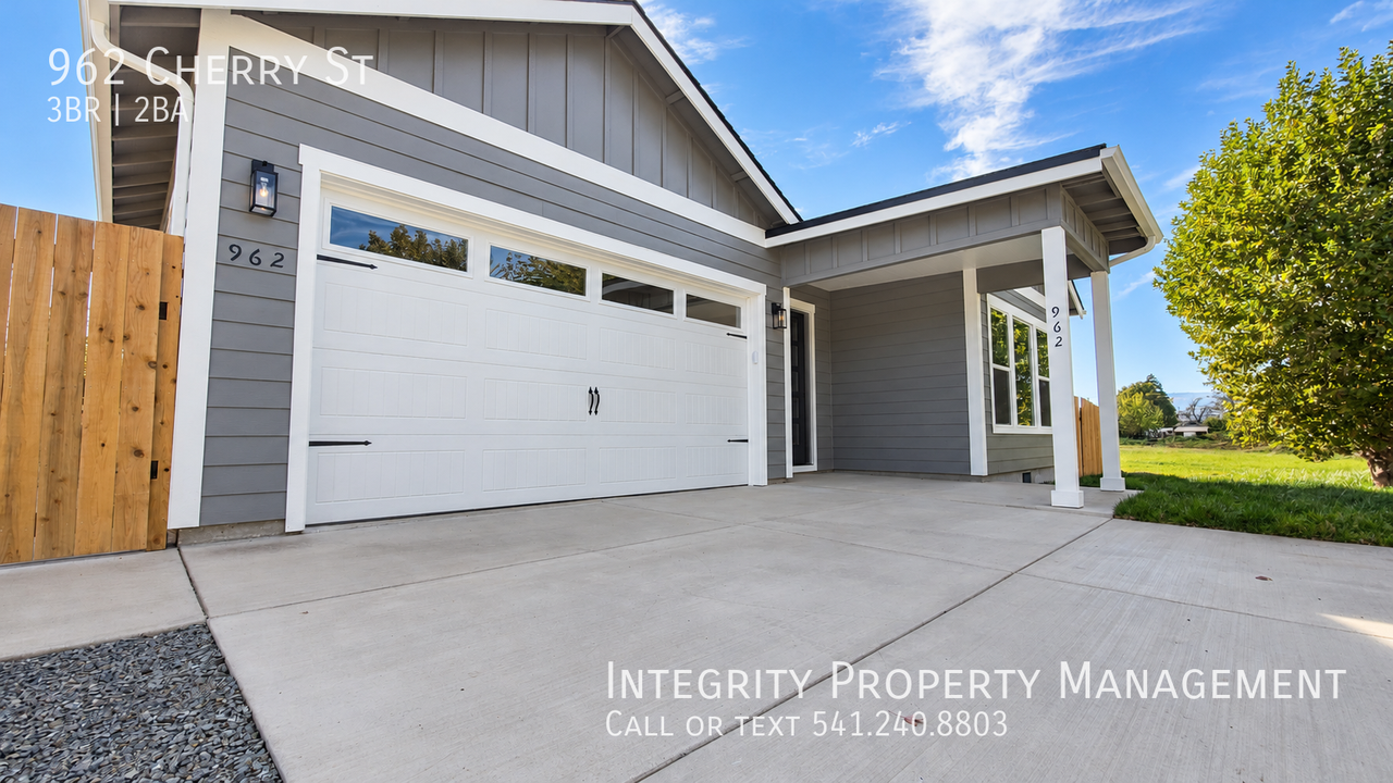 962 Cherry St - Photo 4 of 25