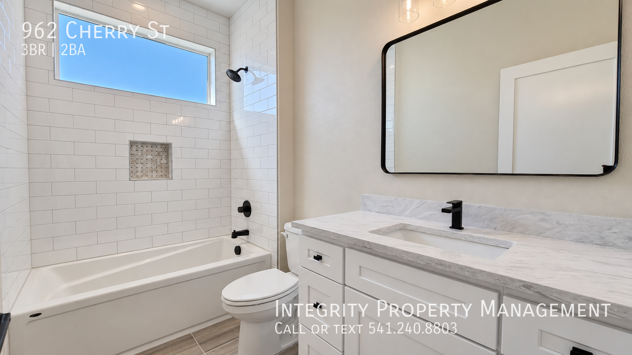 962 Cherry St - Photo 5 of 25