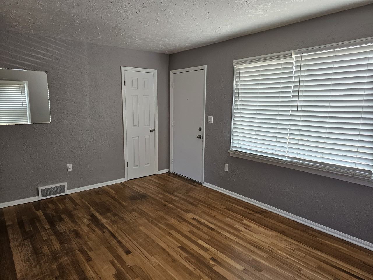 726 E Fountain Blvd #A - Photo 3 of 18