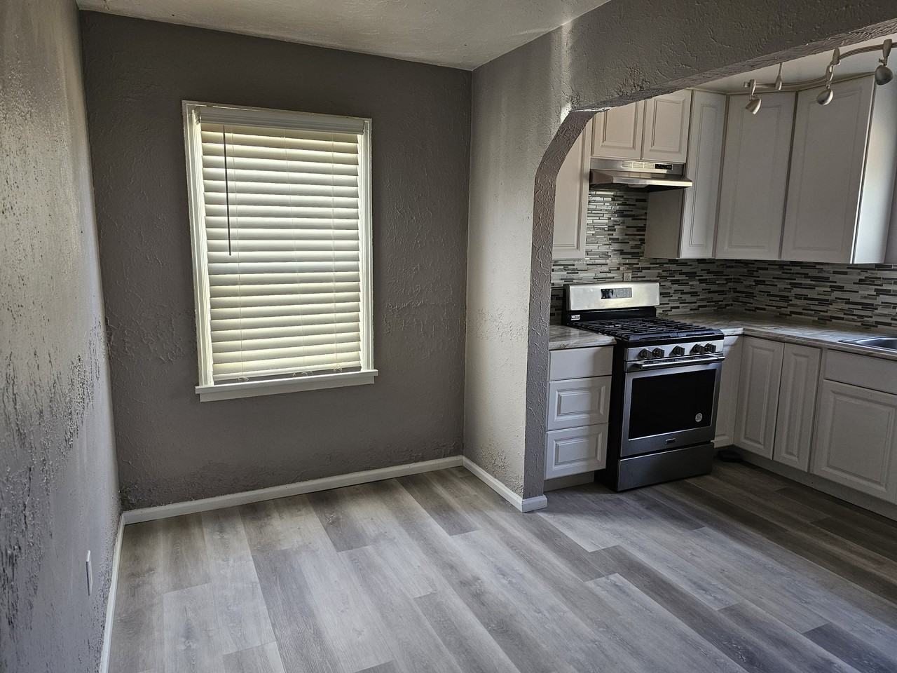 726 E Fountain Blvd #A - Photo 4 of 18
