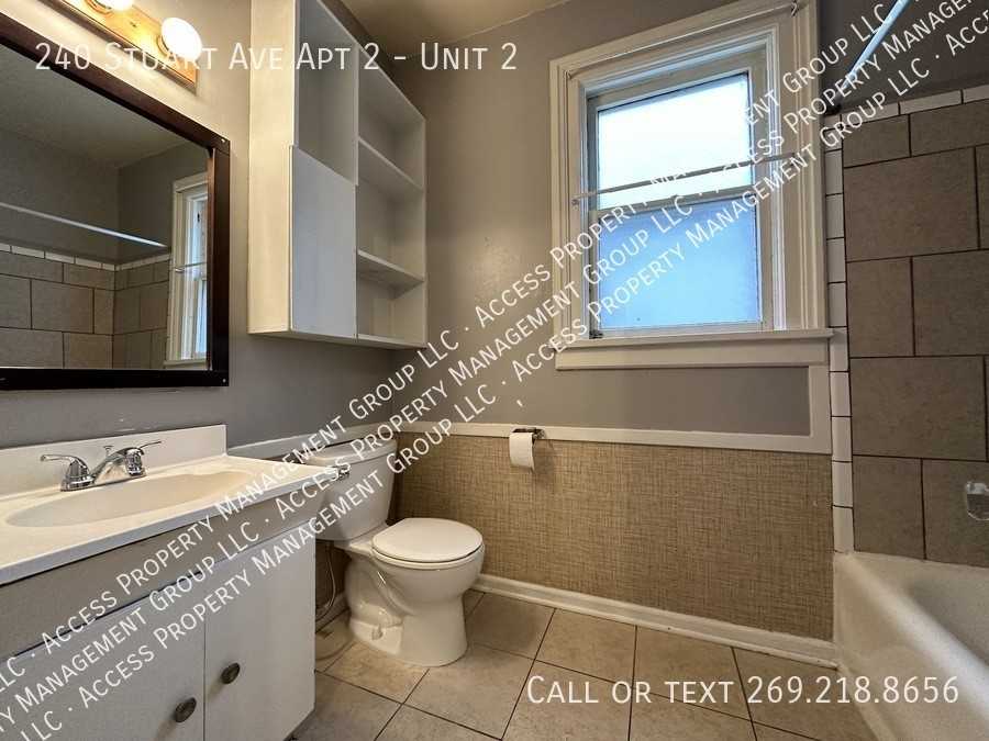 240 Stuart Ave Apt 2 #2 - Photo 5 of 8