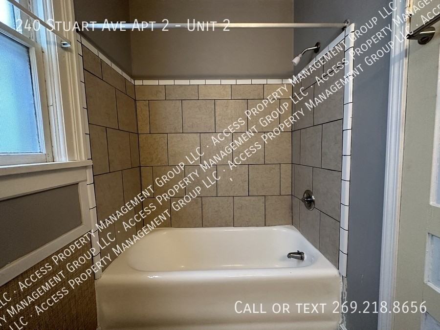 240 Stuart Ave Apt 2 #2 - Photo 6 of 8