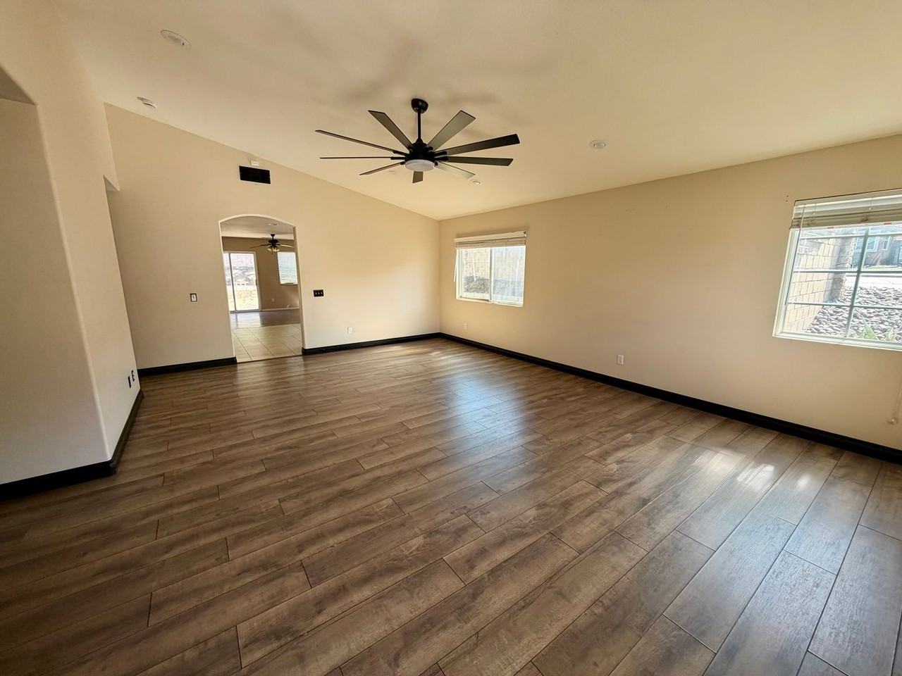 27884 Maywood Bend Dr - Photo 4 of 19