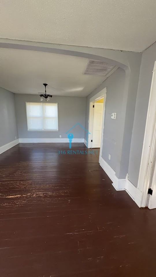 101 W Ragan St - Photo 3 of 14
