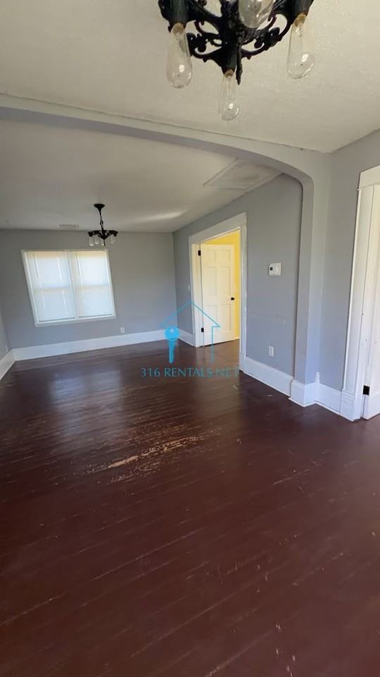 101 W Ragan St - Photo 5 of 14