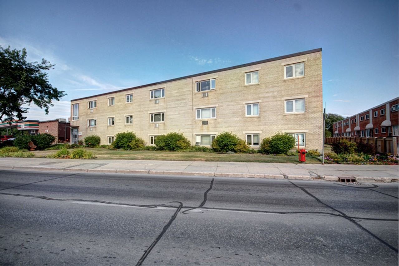 932 Archibald St - Photo 2 of 35