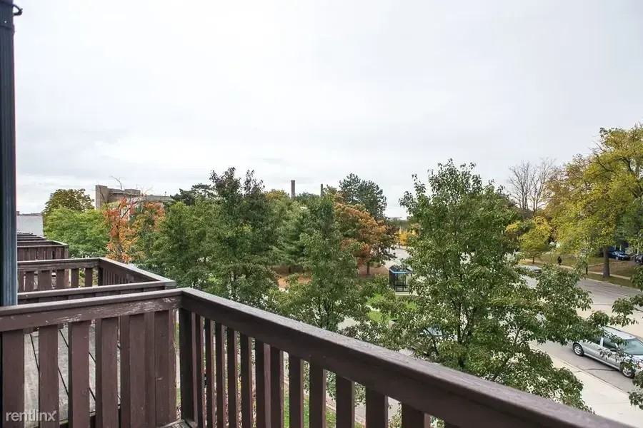 1224 Washtenaw Ct #1224-1 - Photo 6 of 14