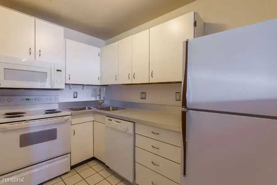 1224 Washtenaw Ct #1224-1 - Photo 7 of 14