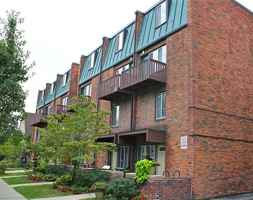 featured image of 1224 Washtenaw Ct