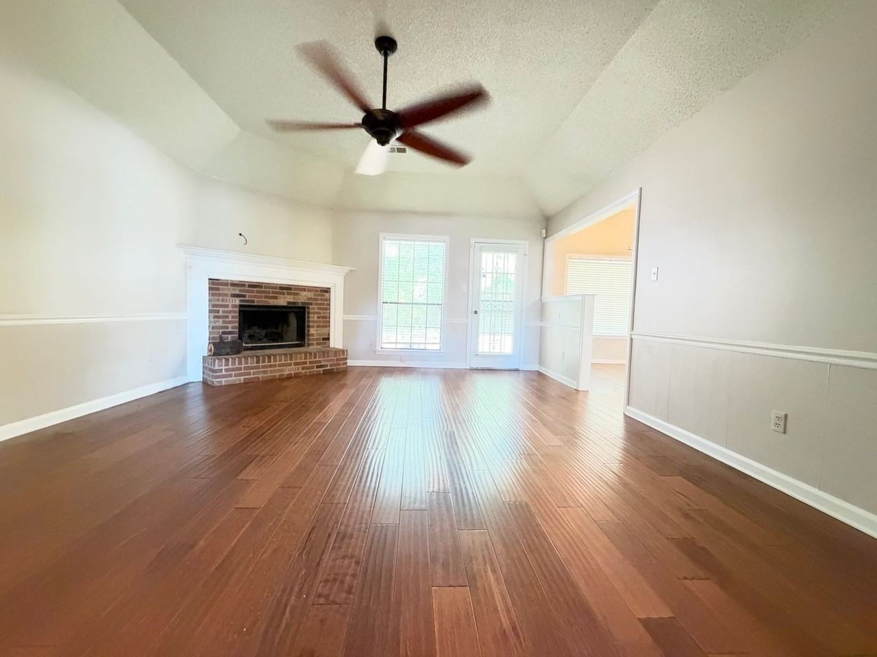 6600 Sassafras St - Photo 2 of 9
