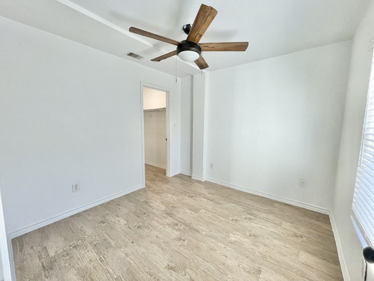 1033 Rivas St #301 - Photo 4 of 11