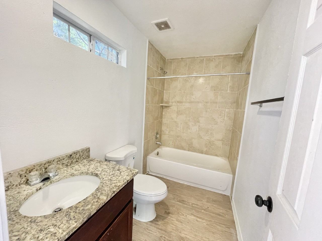 1033 Rivas St #301 - Photo 7 of 11