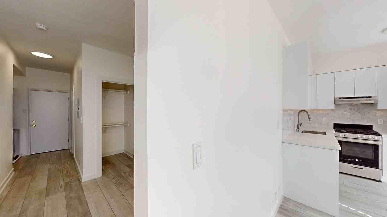 808 Eddy St #603 - Photo 6 of 14