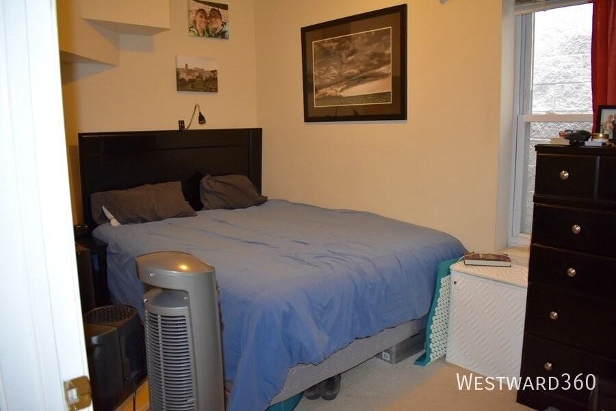 1756 W Crystal St #2F - Photo 7 of 12
