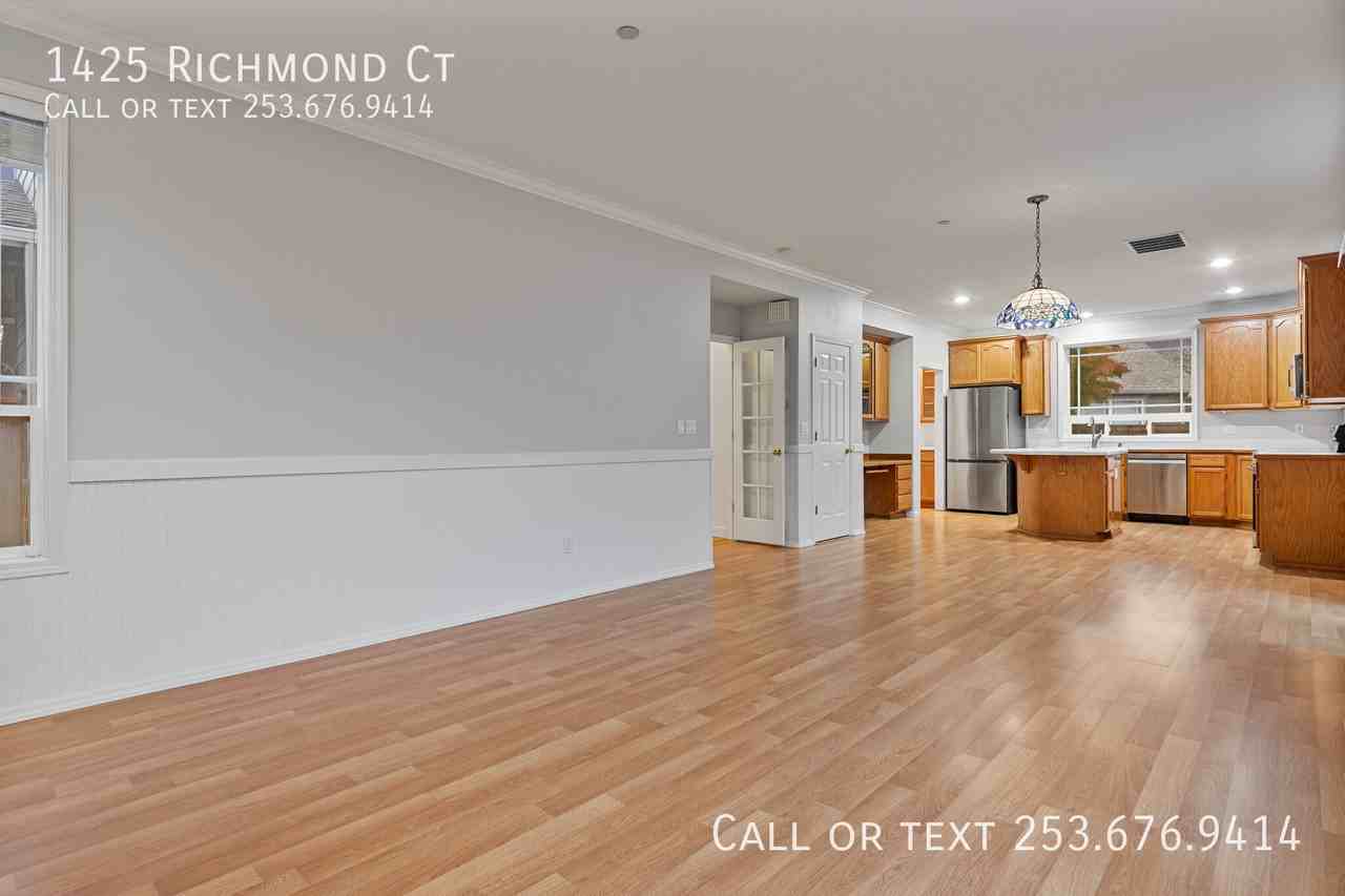 1425 Richmond Ct - Photo 7 of 29