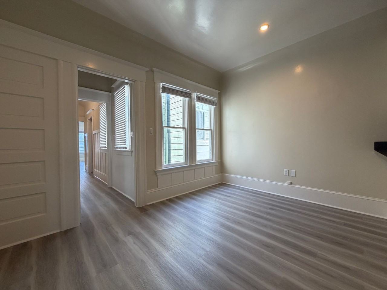 571F Minna St - Photo 4 of 14