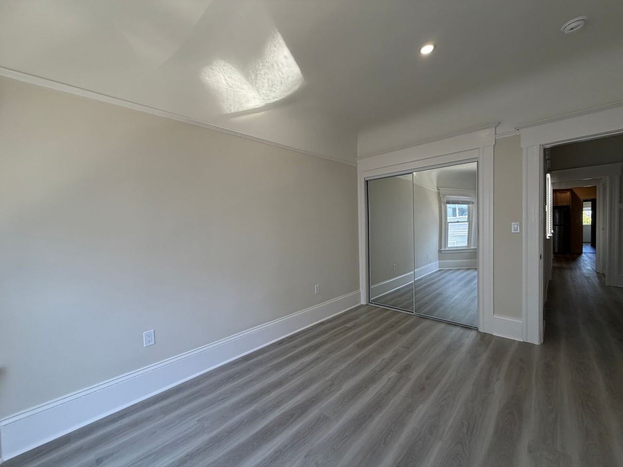 571F Minna St - Photo 6 of 14