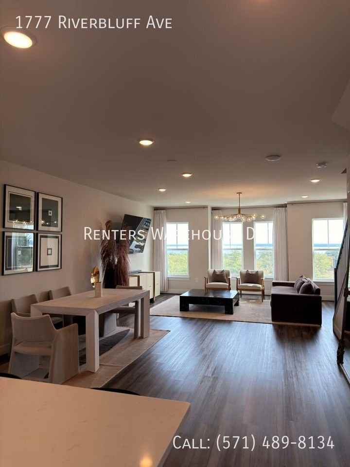 1777 Riverbluff Ave - Photo 2 of 19