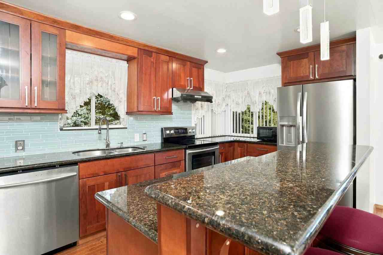 2240 W Halladay St - Photo 6 of 19