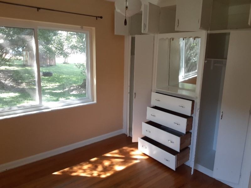 322 W Newell St - Photo 7 of 32