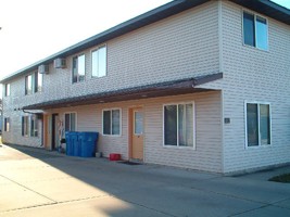 featured image of 560 Main St #3