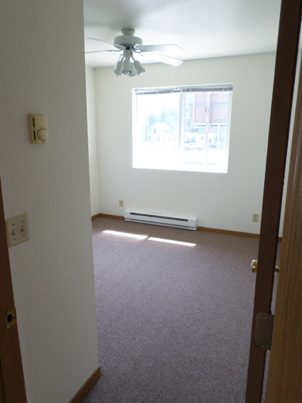 560 Main St #3 - Photo 4 of 24