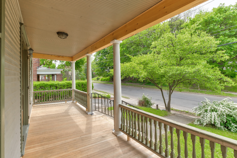 1132 Bellevue Ave - Photo 3 of 26