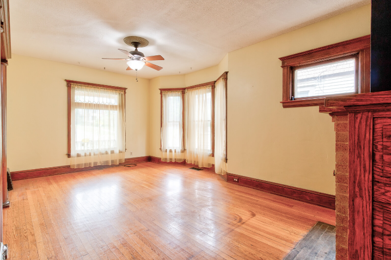 1132 Bellevue Ave - Photo 7 of 26