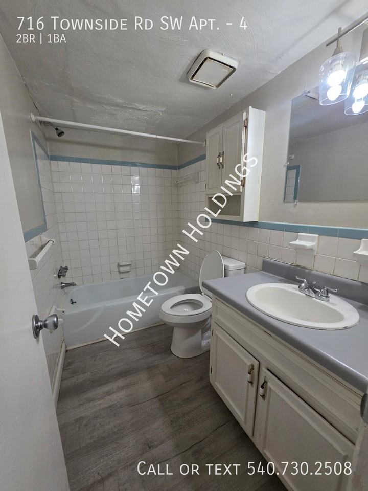 716 Townside Rd Sw #4 - Photo 4 of 20