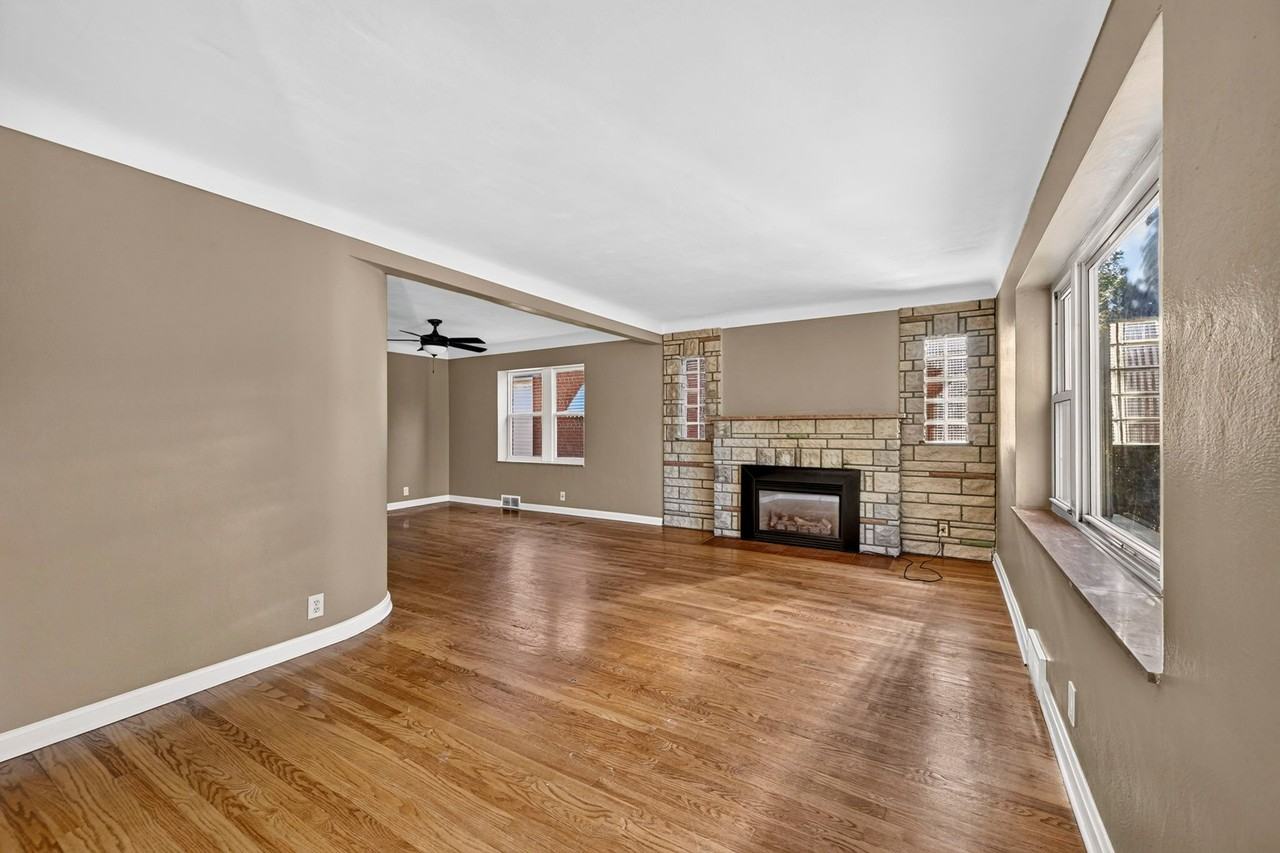 6353 Lansdowne Ave - Photo 5 of 36