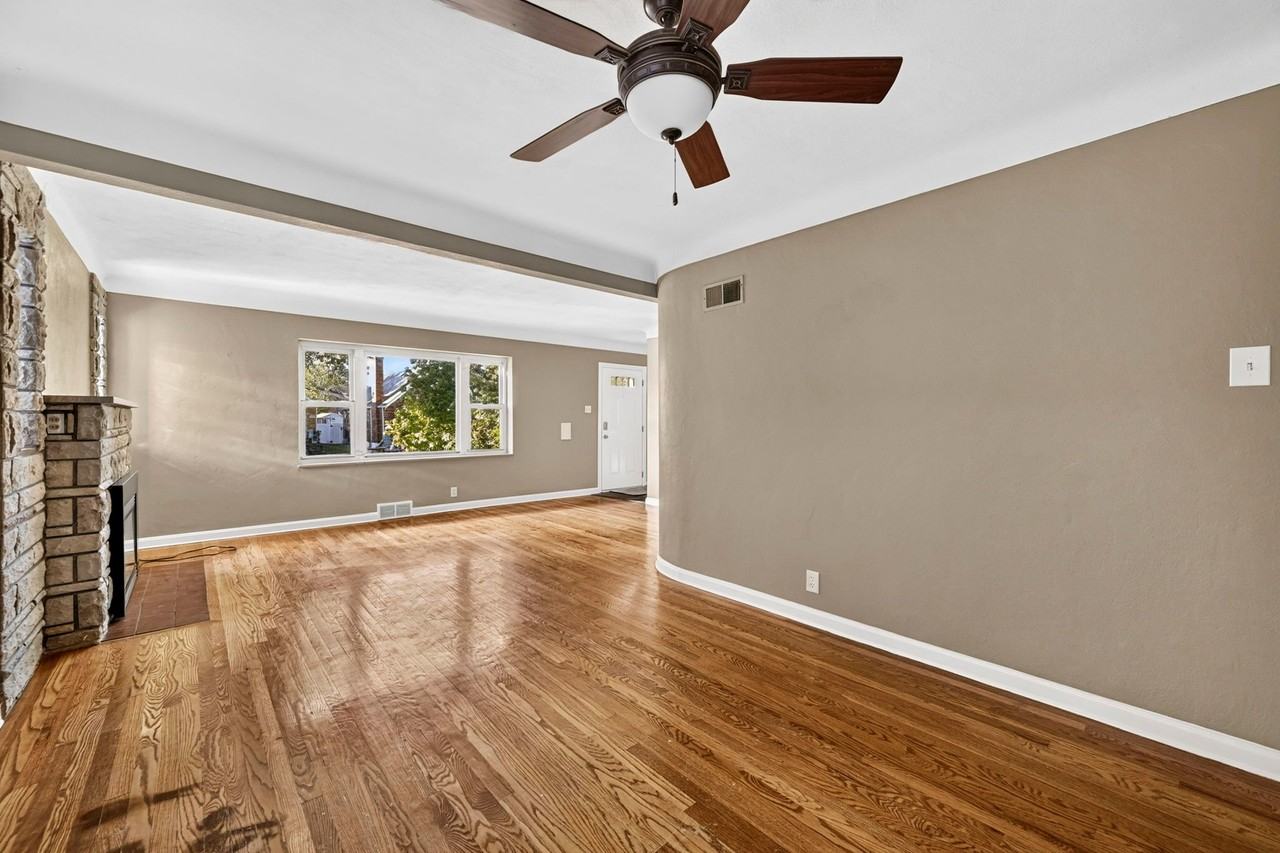 6353 Lansdowne Ave - Photo 7 of 36
