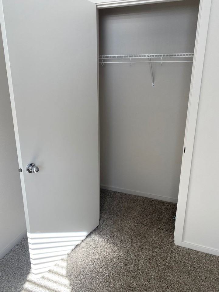 112 S Pippin Ave - Photo 4 of 8