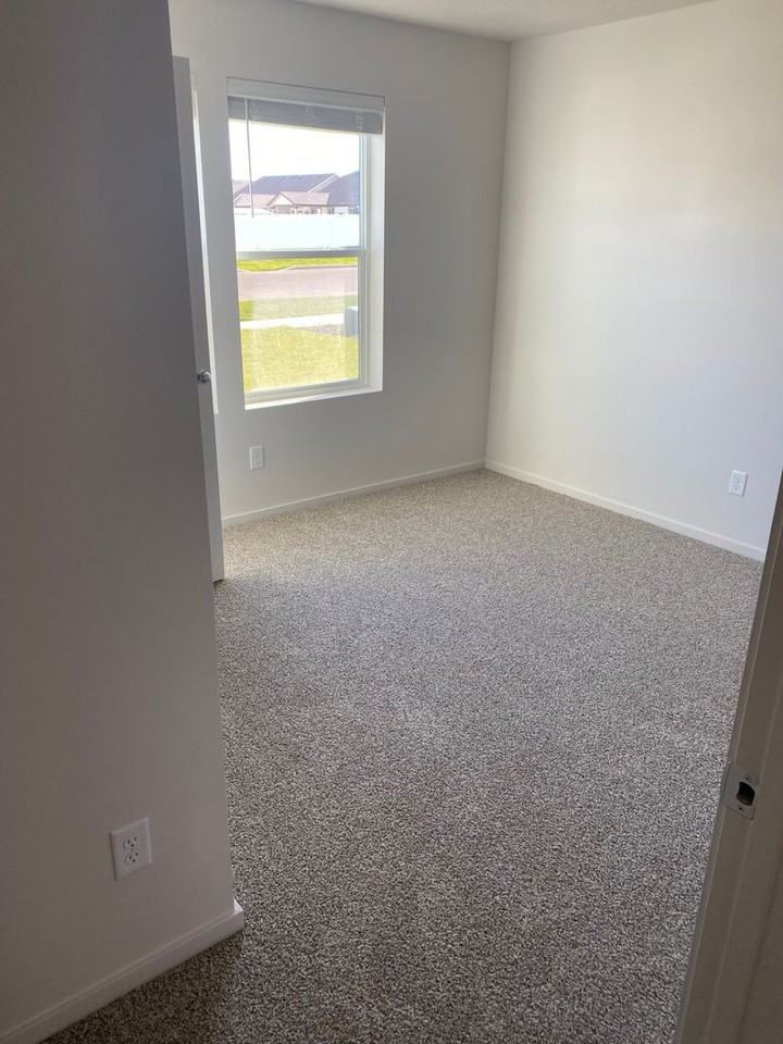 112 S Pippin Ave - Photo 5 of 8