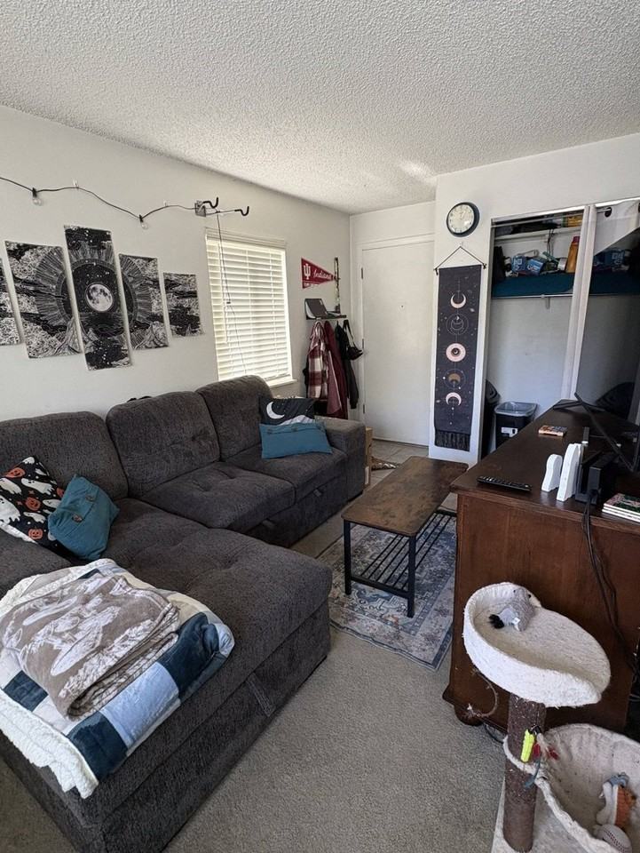 1705 Heatheridge Rd #G203 - Photo 2 of 8
