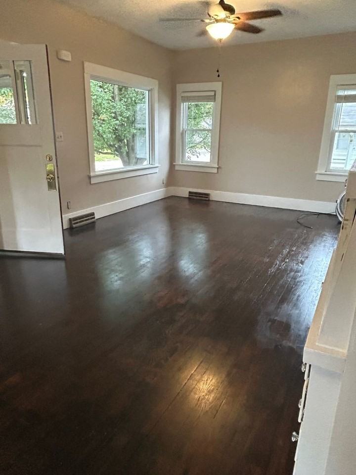 2721 15th St - Photo 5 of 17