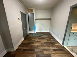 featured image of 307 N Elm St