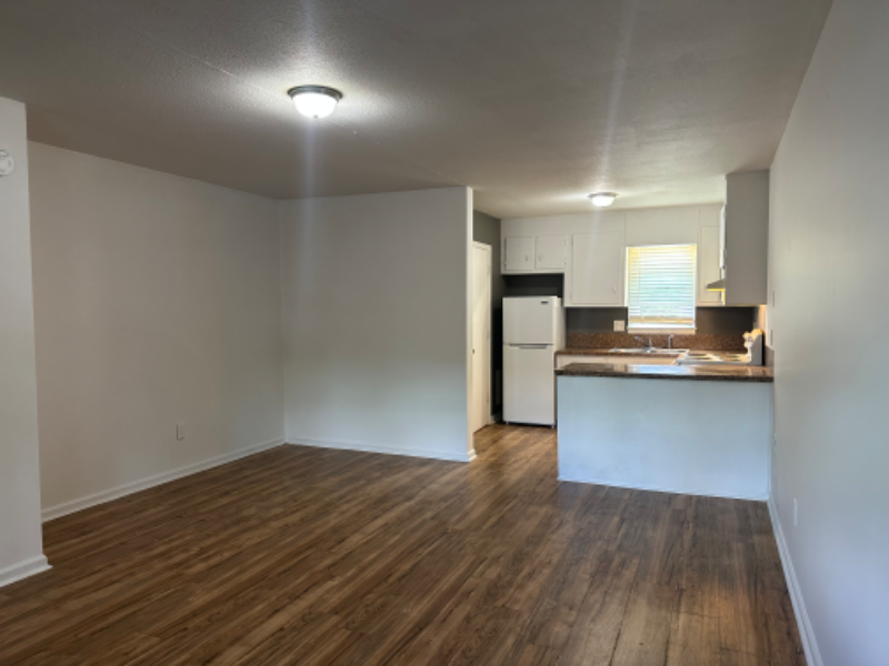 1923 Norwood St Sw #305 - Photo 2 of 35