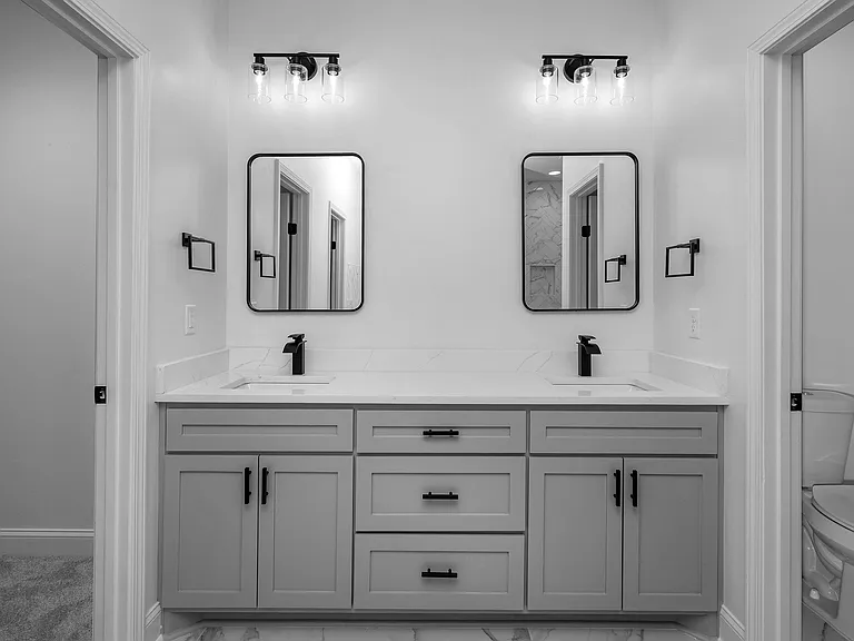 2311 Louisiana St - Photo 6 of 9