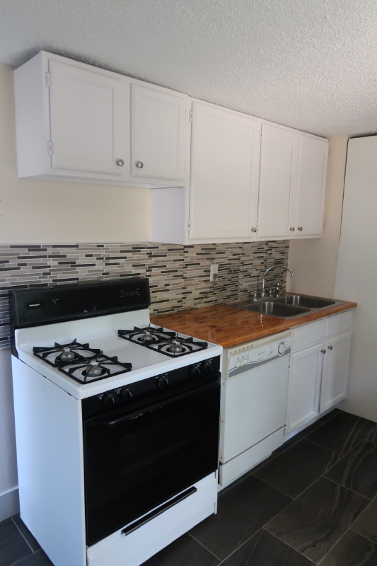 2300 Madison St Ne #2 - Photo 3 of 15