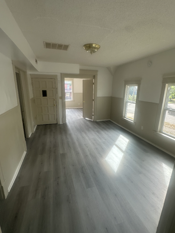 2300 Madison St Ne #2 - Photo 4 of 15